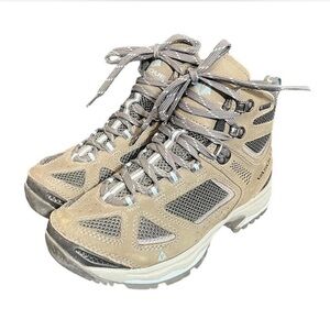 vasque hiking boots